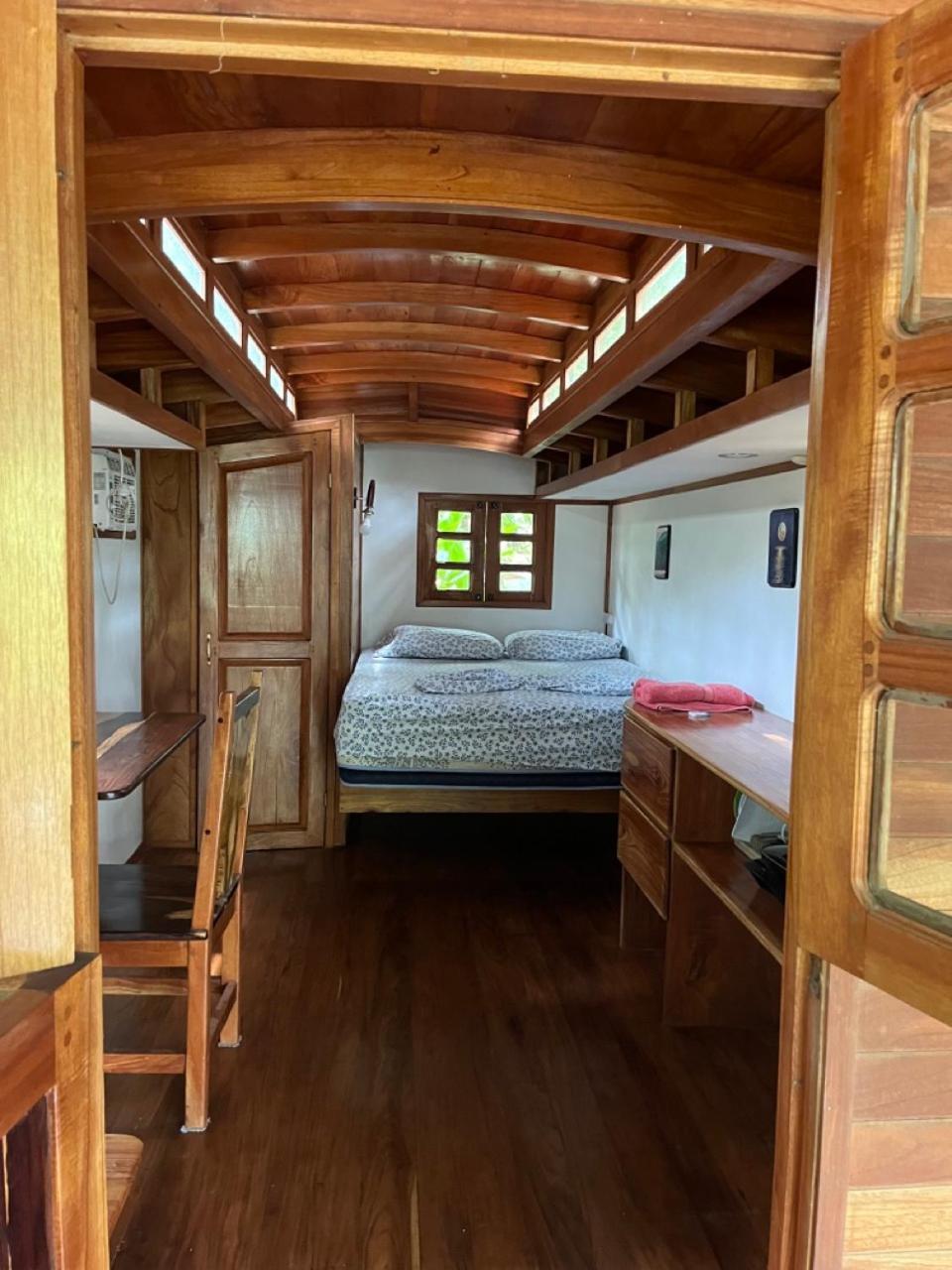 Gypsy Wagons Hotel Pavones  Eksteriør billede